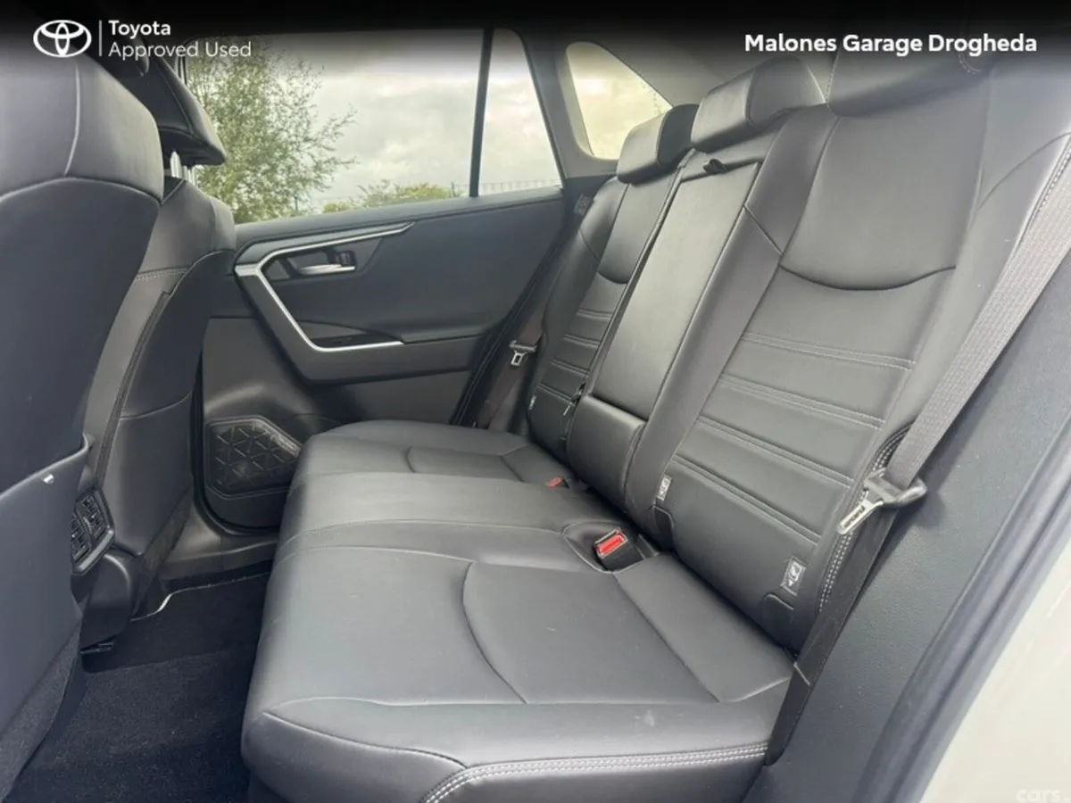 Toyota RAV4 SUV, Petrol Hybrid, 2024, White