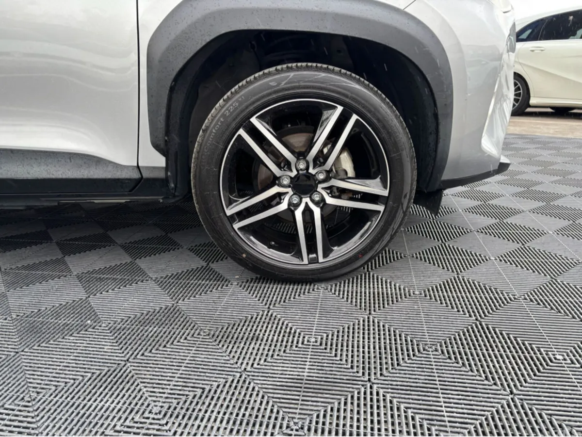 Toyota Yaris Cross Hatchback, Petrol Hybrid, 2021, Silver
