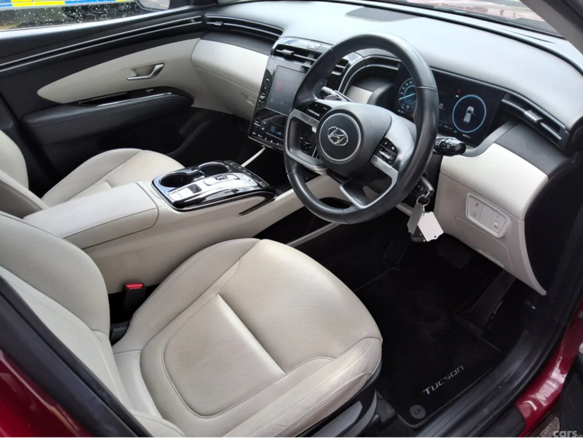 Hyundai Tucson MPV, Petrol Hybrid, 2023, Red