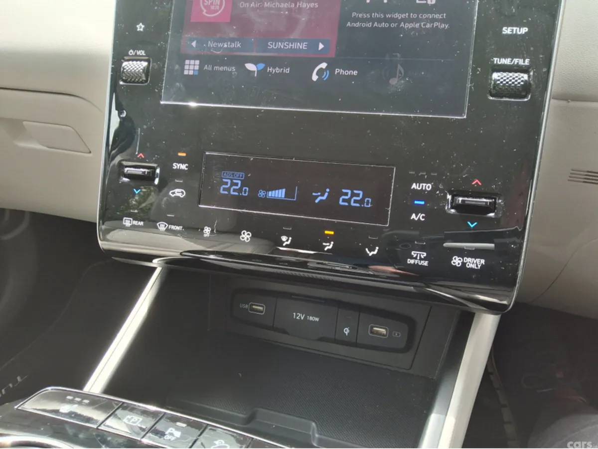 Hyundai Tucson MPV, Petrol Hybrid, 2023, Red