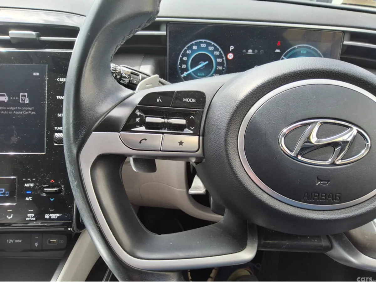 Hyundai Tucson MPV, Petrol Hybrid, 2023, Red