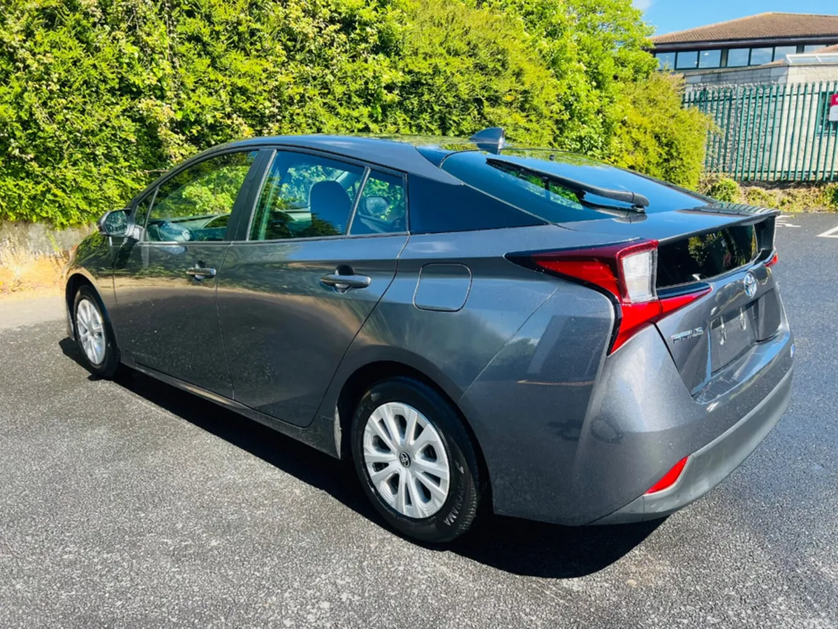 Toyota Prius Hatchback, Petrol Hybrid, 2022, Grey
