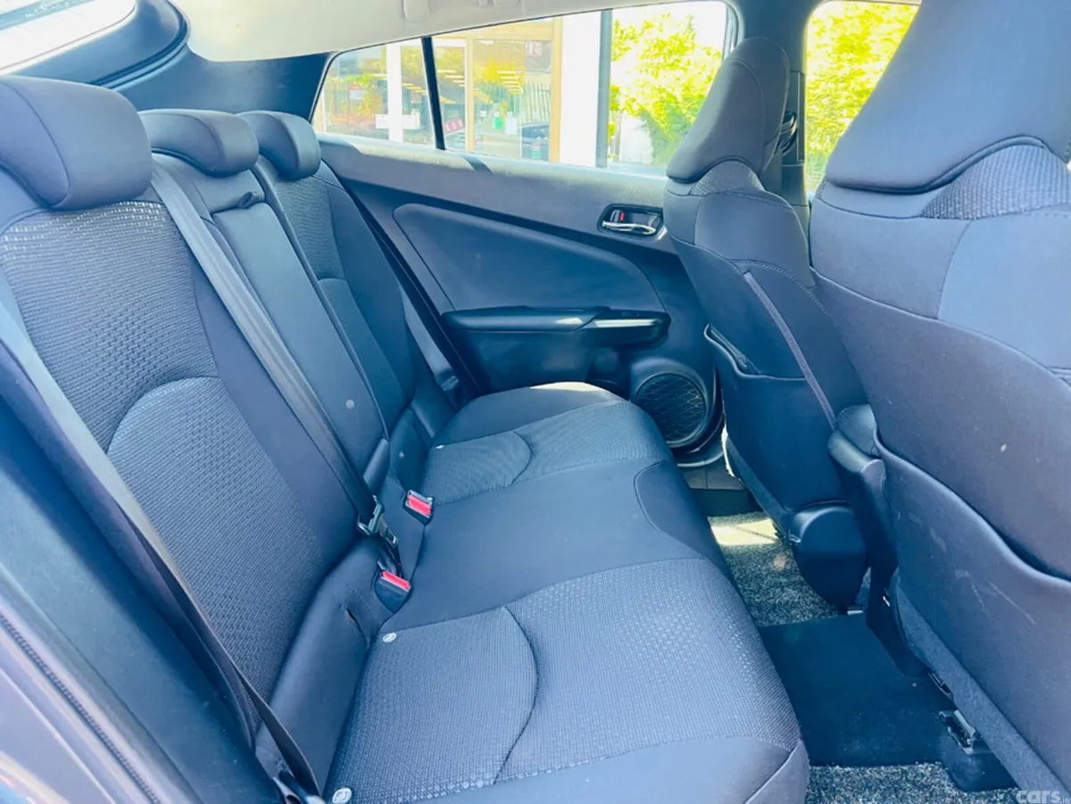 Toyota Prius Hatchback, Petrol Hybrid, 2022, Grey