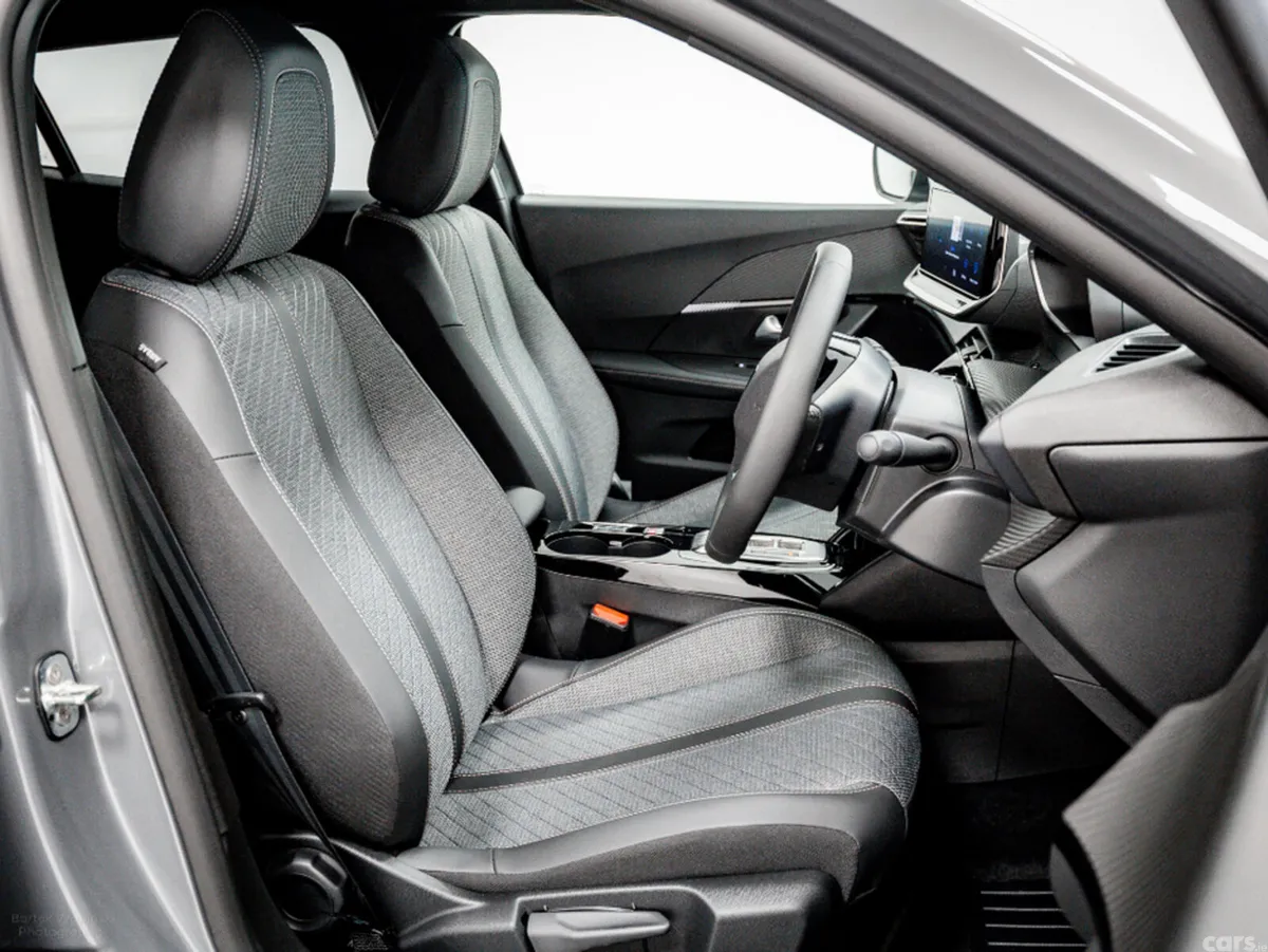 Peugeot 2008 SUV, Electric, 2026, Grey