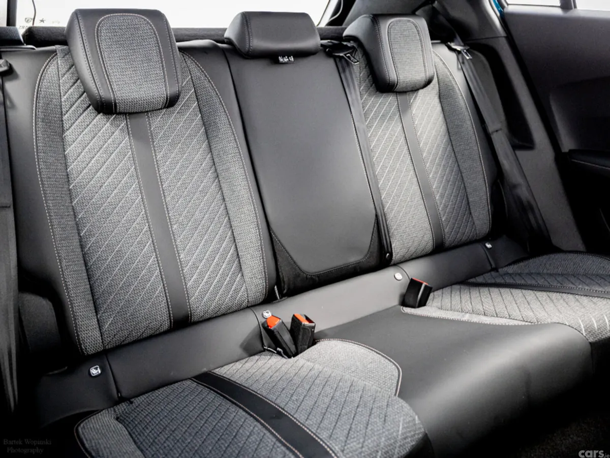 Peugeot 2008 SUV, Petrol Hybrid, 2026, Blue