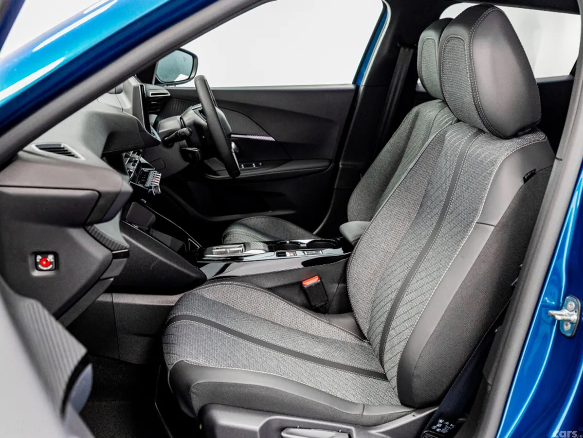 Peugeot 2008 SUV, Petrol Hybrid, 2026, Blue