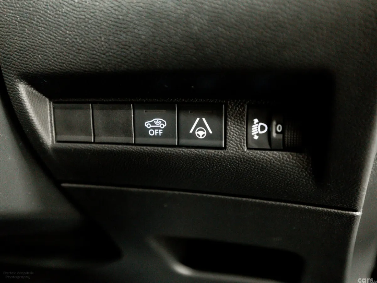 Peugeot 2008 SUV, Electric, 2026, Grey