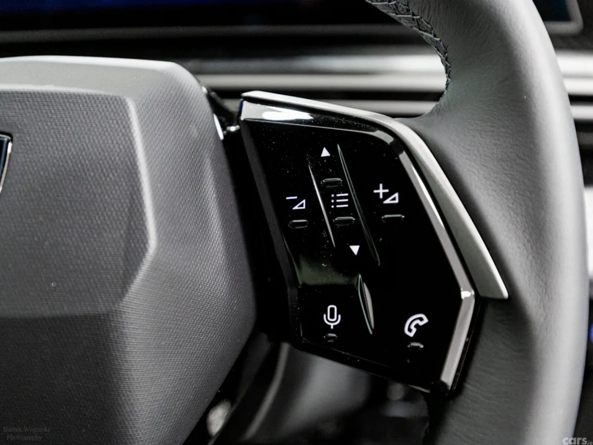 Peugeot 5008 SUV, Electric, 2026, Blue