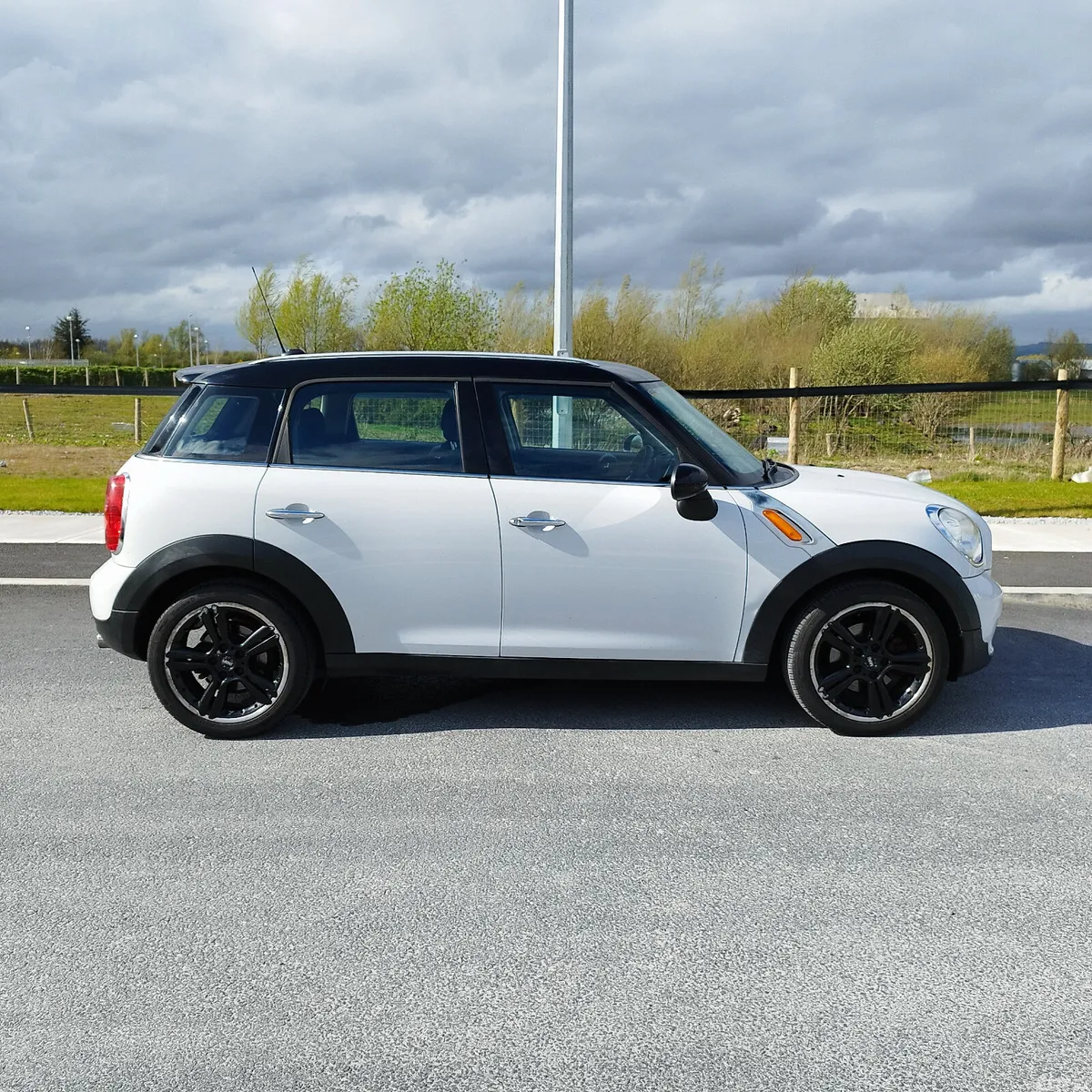 Mini Cooper Hatchback, Diesel, 2012, White