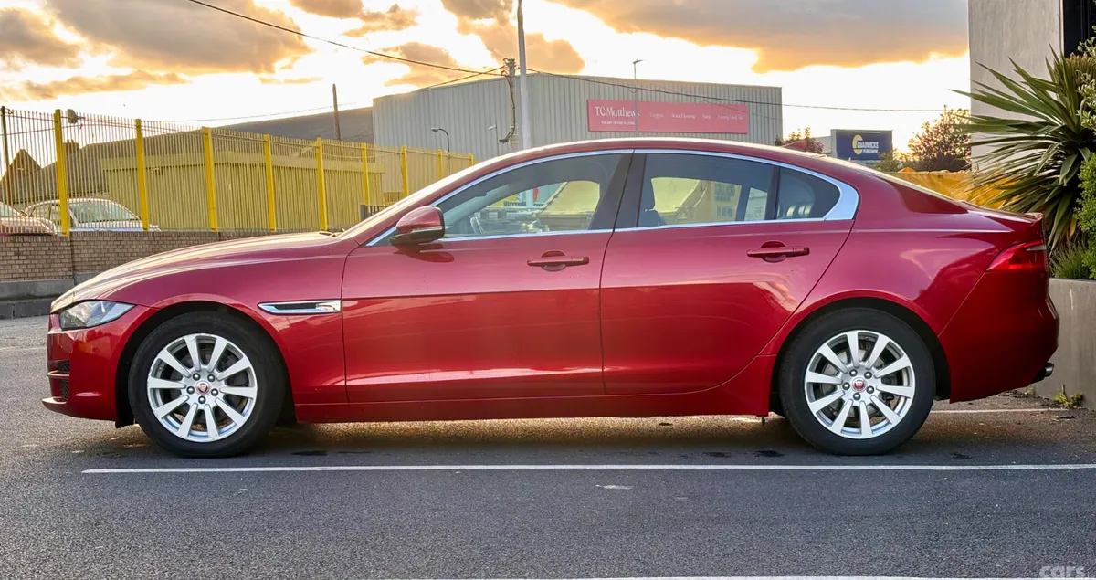 Jaguar XE Saloon, Diesel, 2016, Red