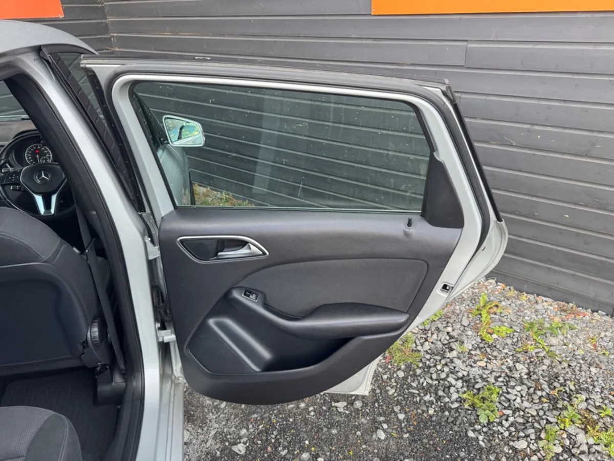 Mercedes-Benz B-Class MPV, Diesel, 2013, Silver