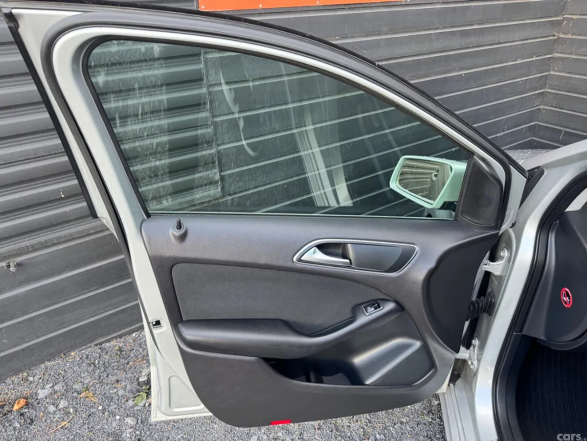 Mercedes-Benz B-Class MPV, Diesel, 2013, Silver
