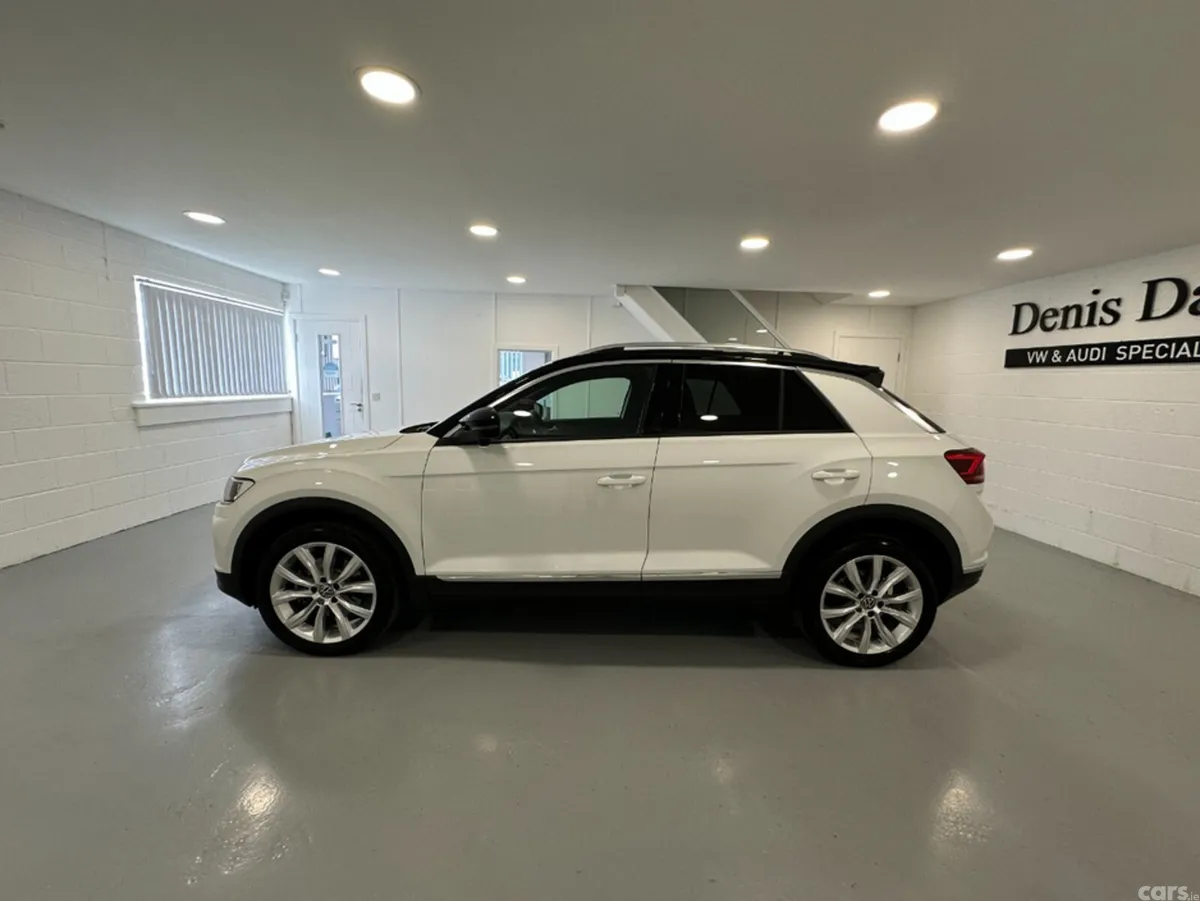 Volkswagen T-Roc SUV, Diesel, 2021, White
