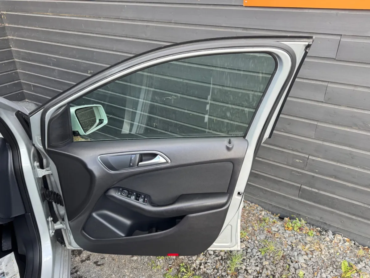 Mercedes-Benz B-Class MPV, Diesel, 2013, Silver
