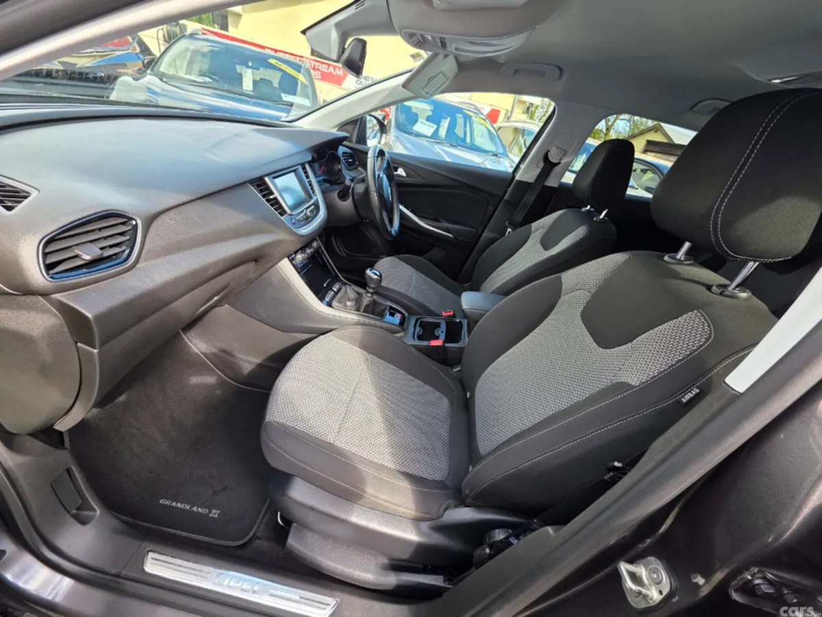 Opel Grandland X MPV, Diesel, 2019, Grey