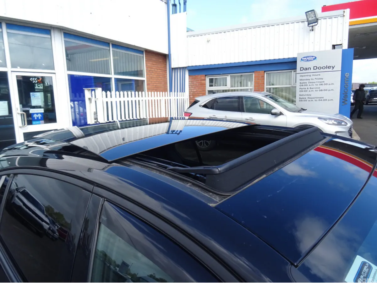 Ford Focus Hatchback, Petrol Hybrid, 2023, Black