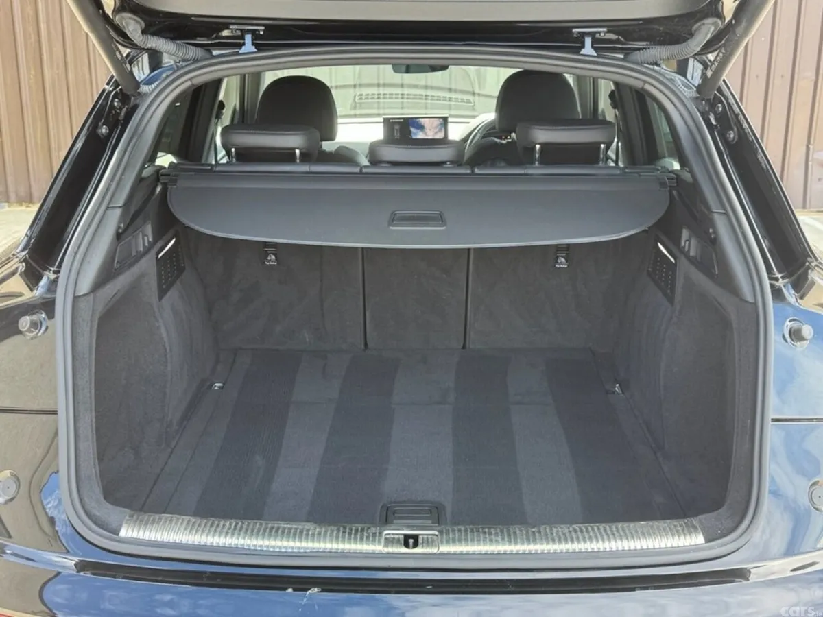 Audi Q5 SUV, Diesel Hybrid, 2023, Black