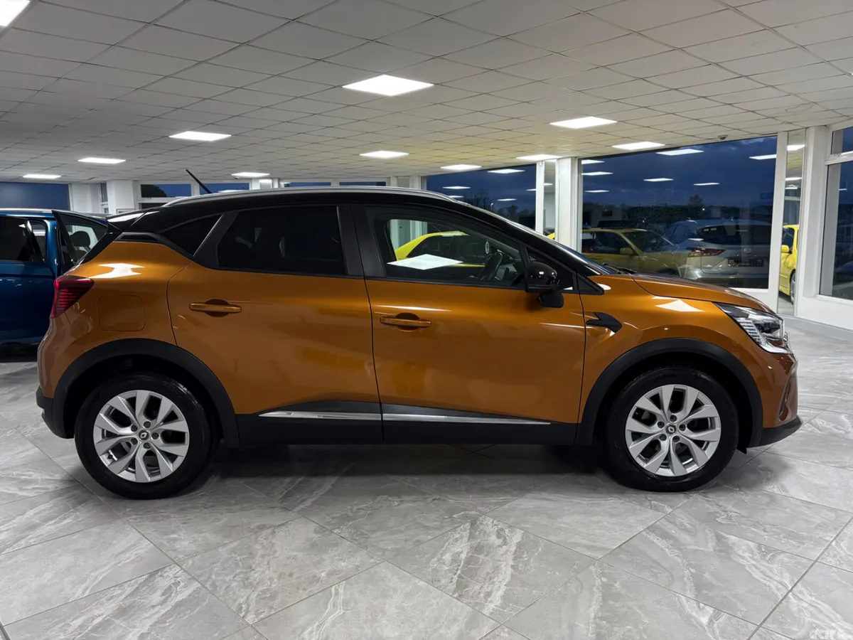 Renault Captur Hatchback, Diesel, 2021, Orange