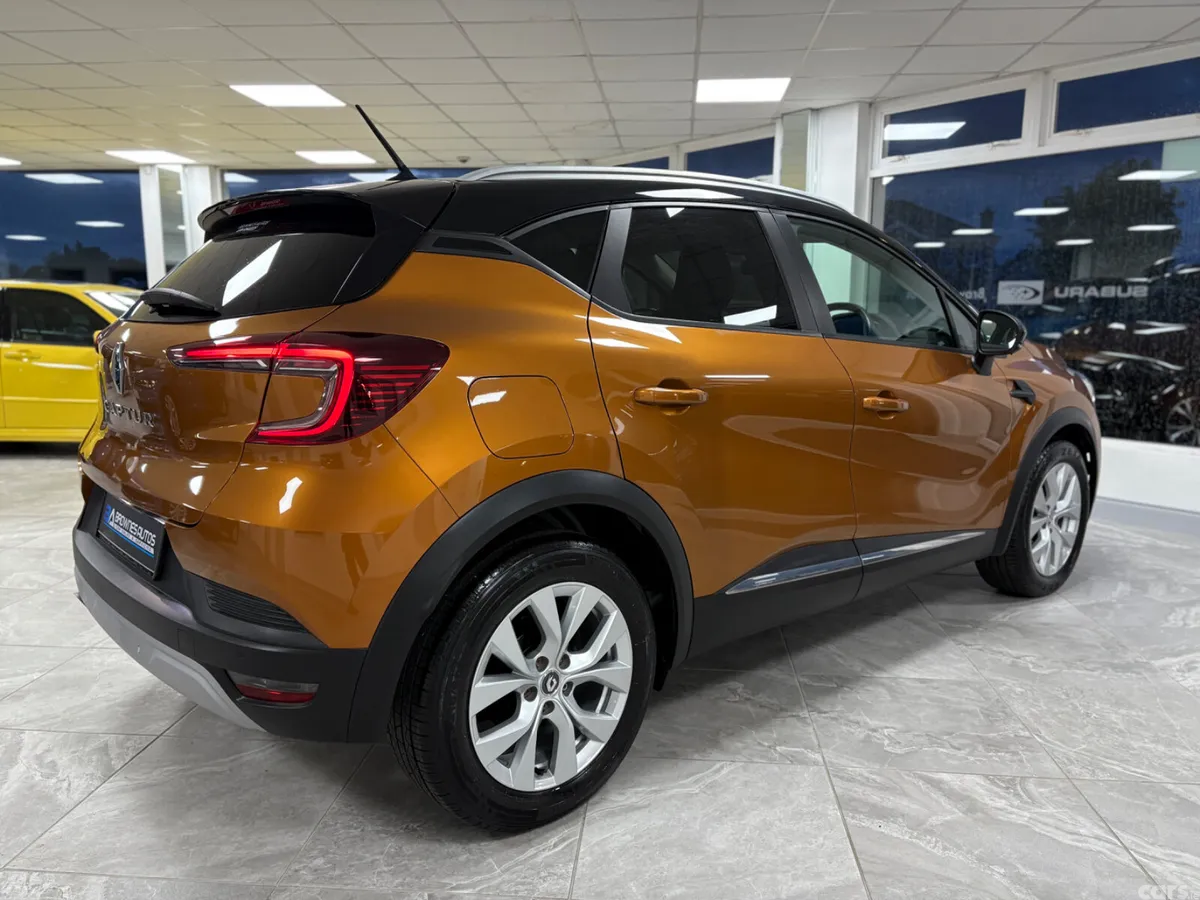 Renault Captur Hatchback, Diesel, 2021, Orange