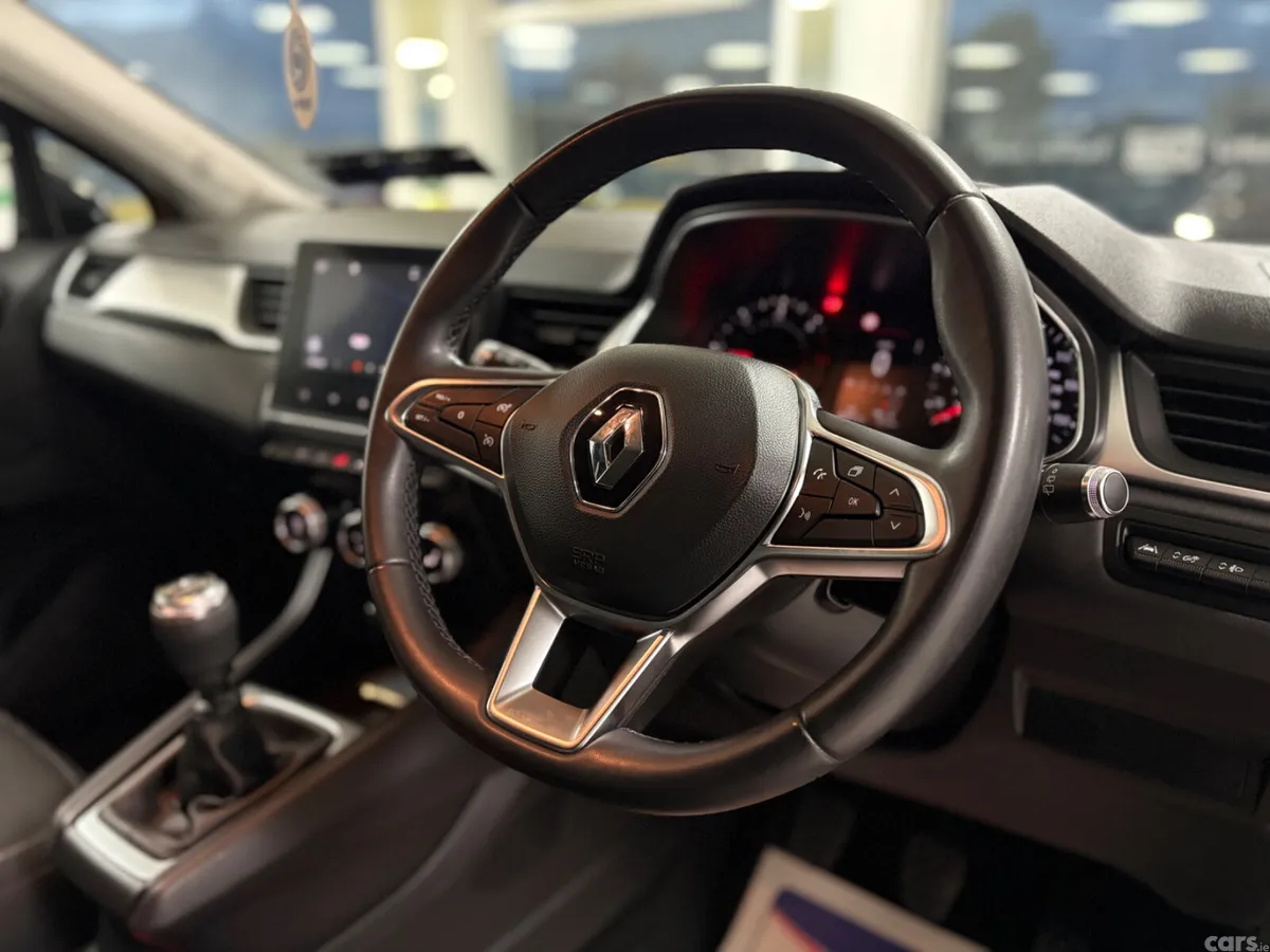 Renault Captur Hatchback, Diesel, 2021, Orange
