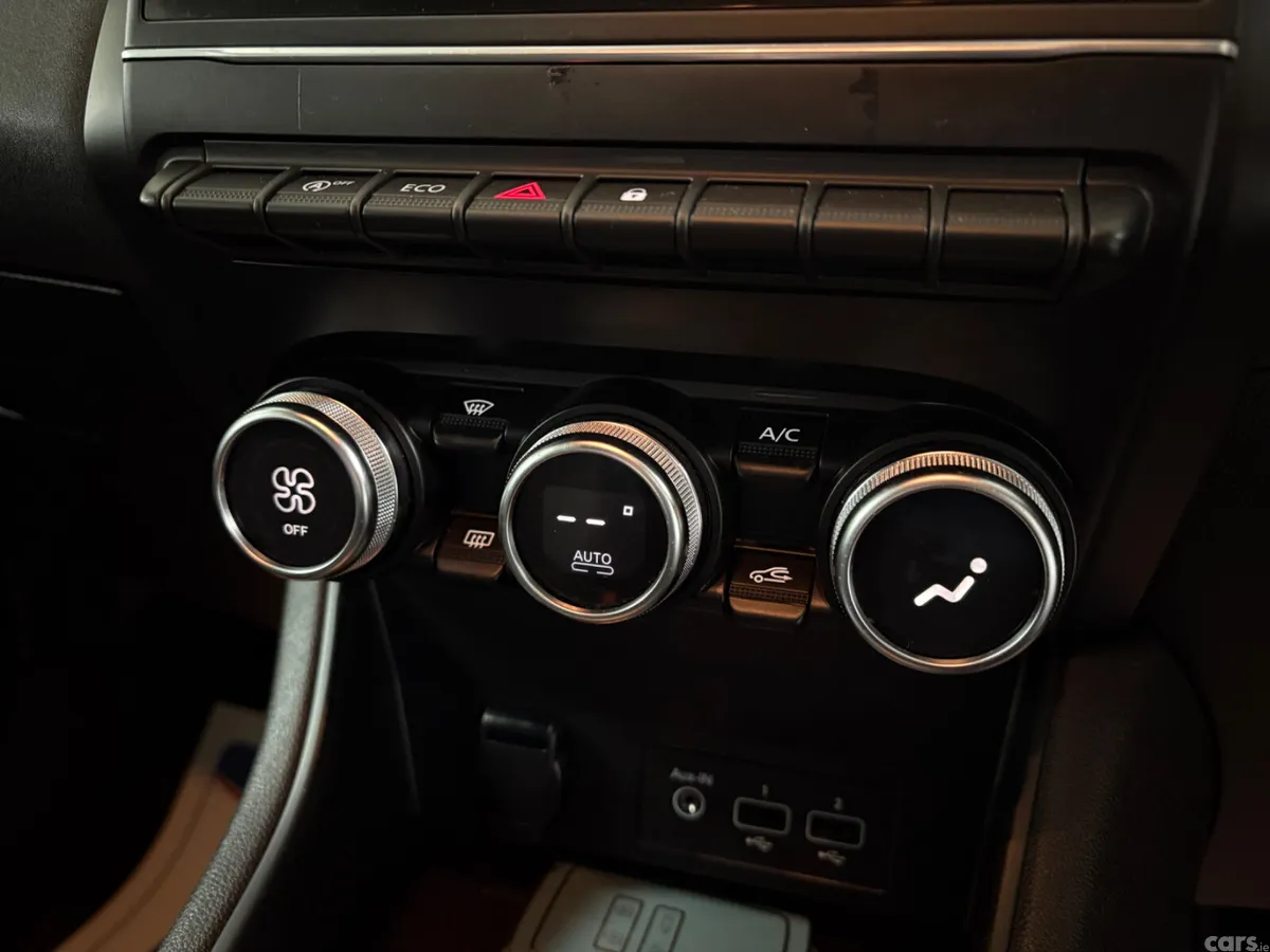 Renault Captur Hatchback, Diesel, 2021, Orange