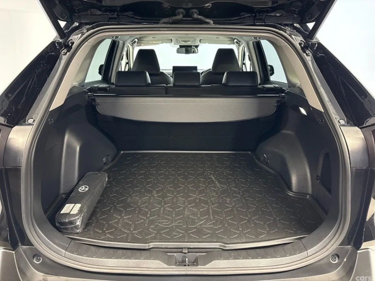 Toyota RAV4 SUV, Petrol Hybrid, 2023, Black