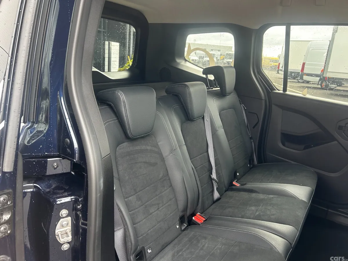 Mercedes-Benz T-Class MPV, Diesel, 2024, Blue