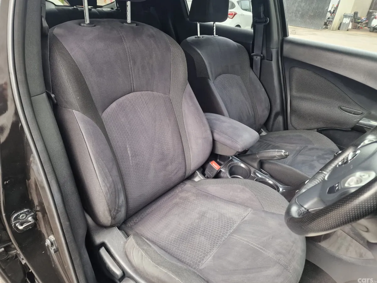 Nissan Juke SUV, Petrol, 2016, Black