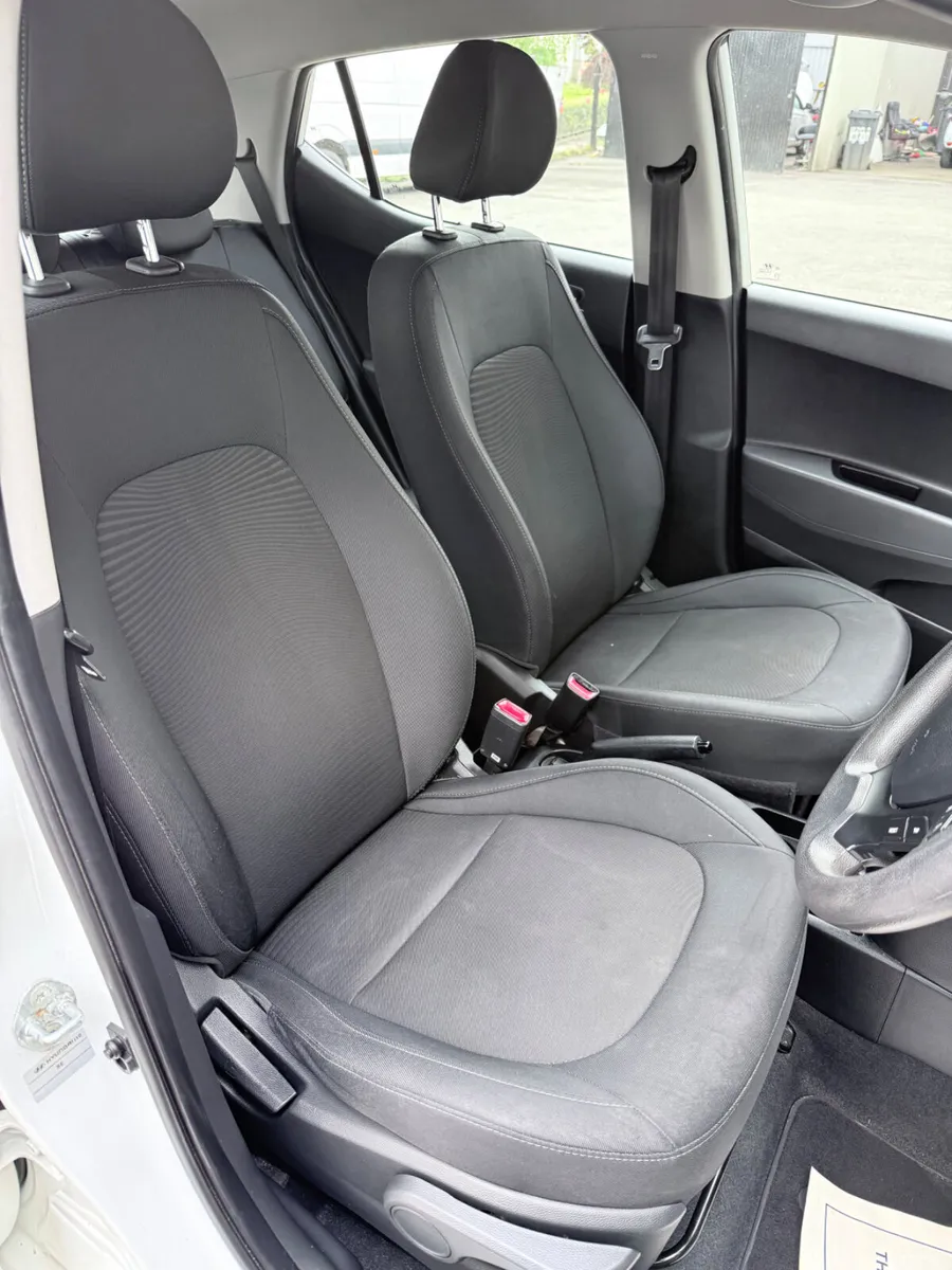 Hyundai i10 Hatchback, Petrol, 2017, White