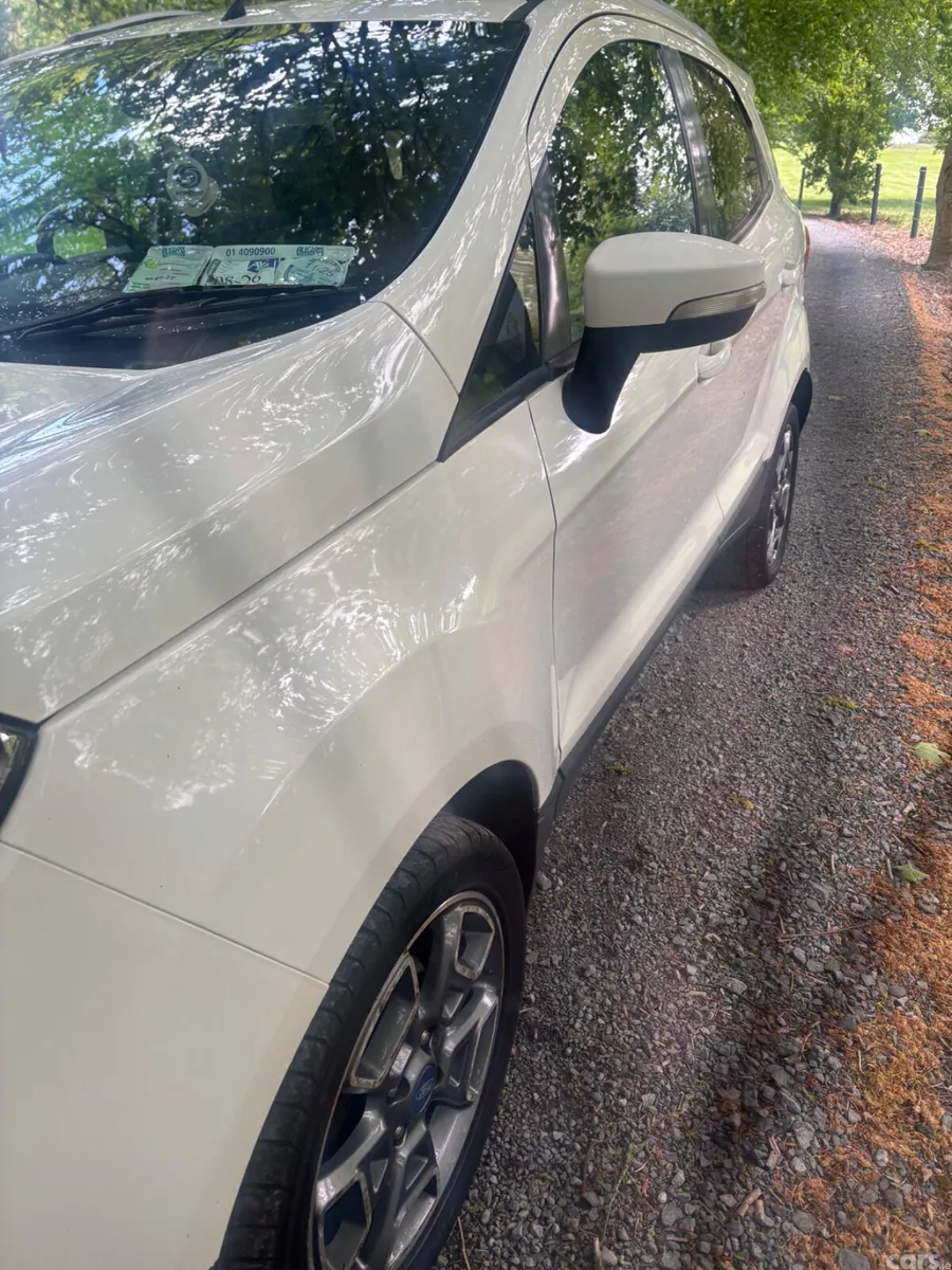 Ford EcoSport SUV, Petrol, 2015, White