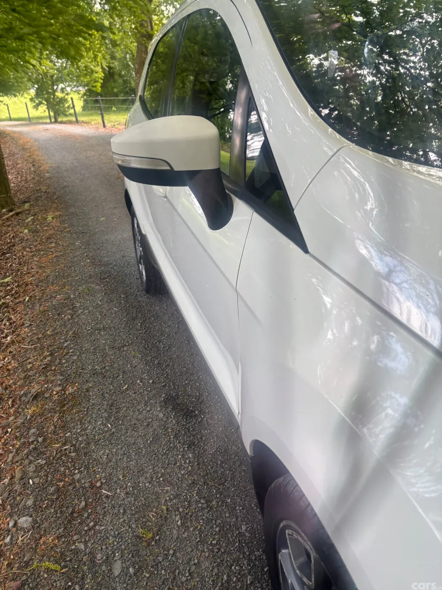 Ford EcoSport SUV, Petrol, 2015, White