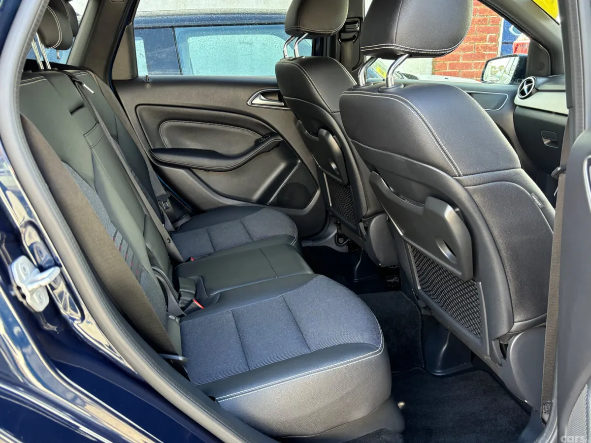 Mercedes-Benz B-Class MPV, Petrol, 2017, Blue