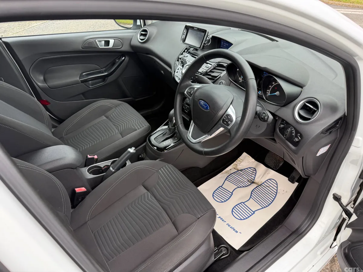 Ford Fiesta Hatchback, Petrol, 2014, White