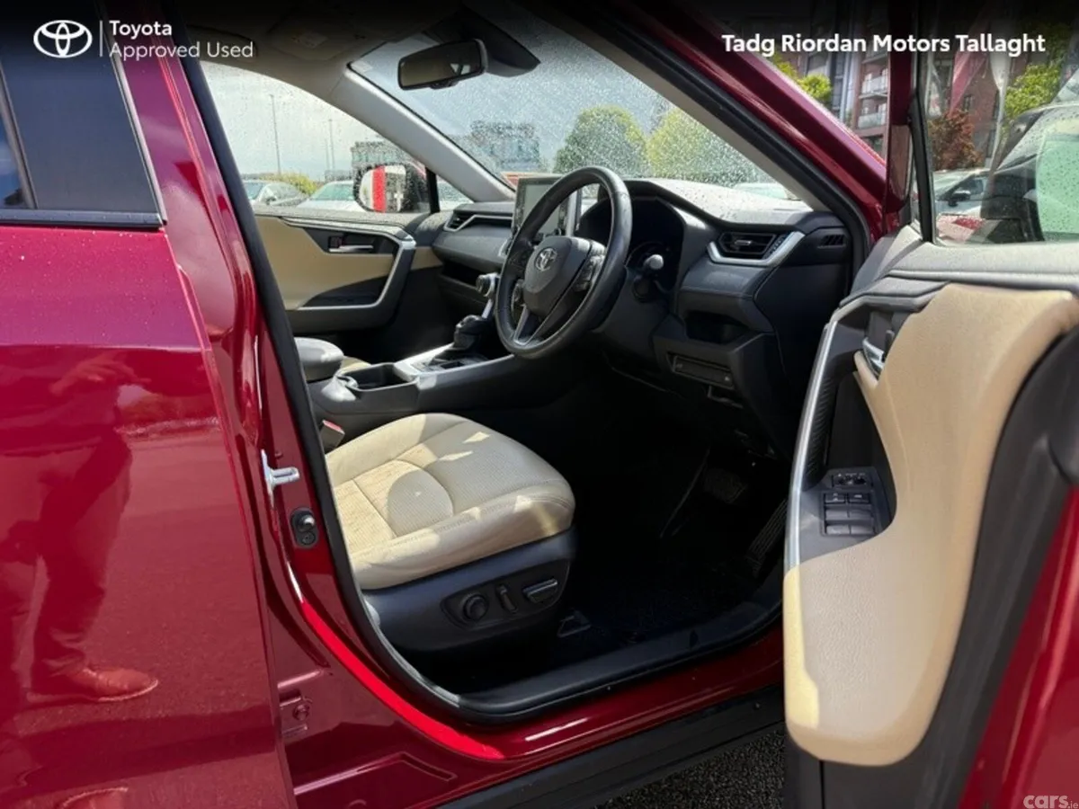 Toyota RAV4 SUV, Petrol Hybrid, 2021, Red