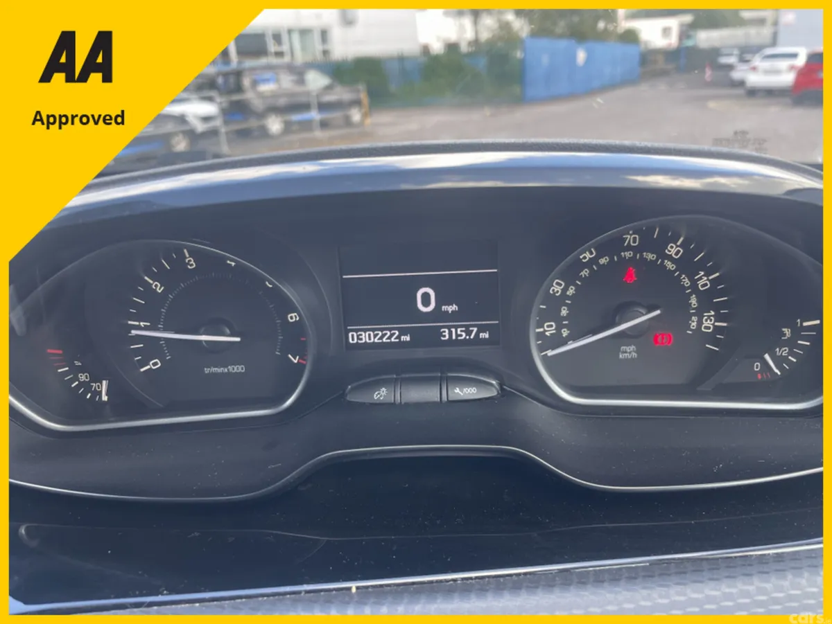 Peugeot 208 Hatchback, Petrol, 2019, Blue