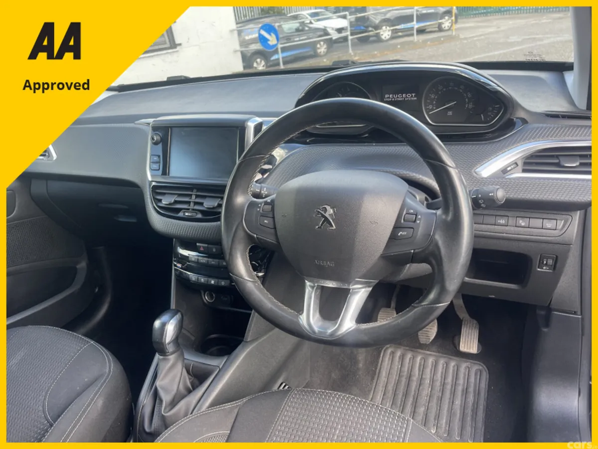 Peugeot 208 Hatchback, Petrol, 2019, Blue
