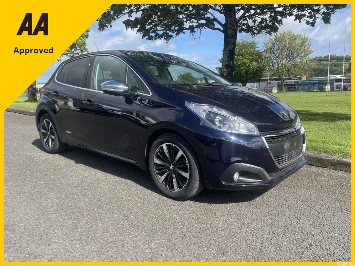 Peugeot 208 Hatchback, Petrol, 2019, Blue