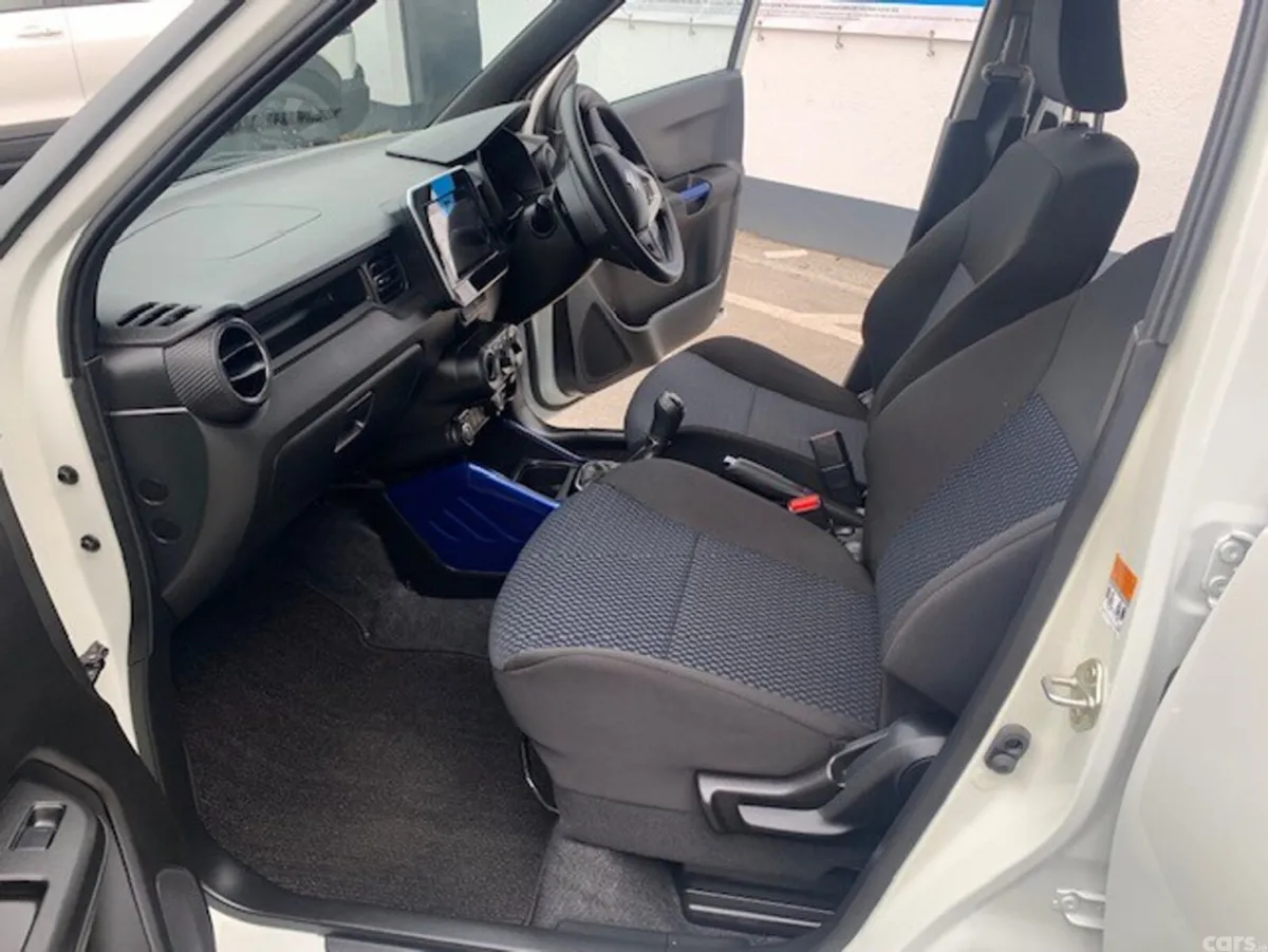Suzuki Ignis Hatchback, Petrol, 2025, White
