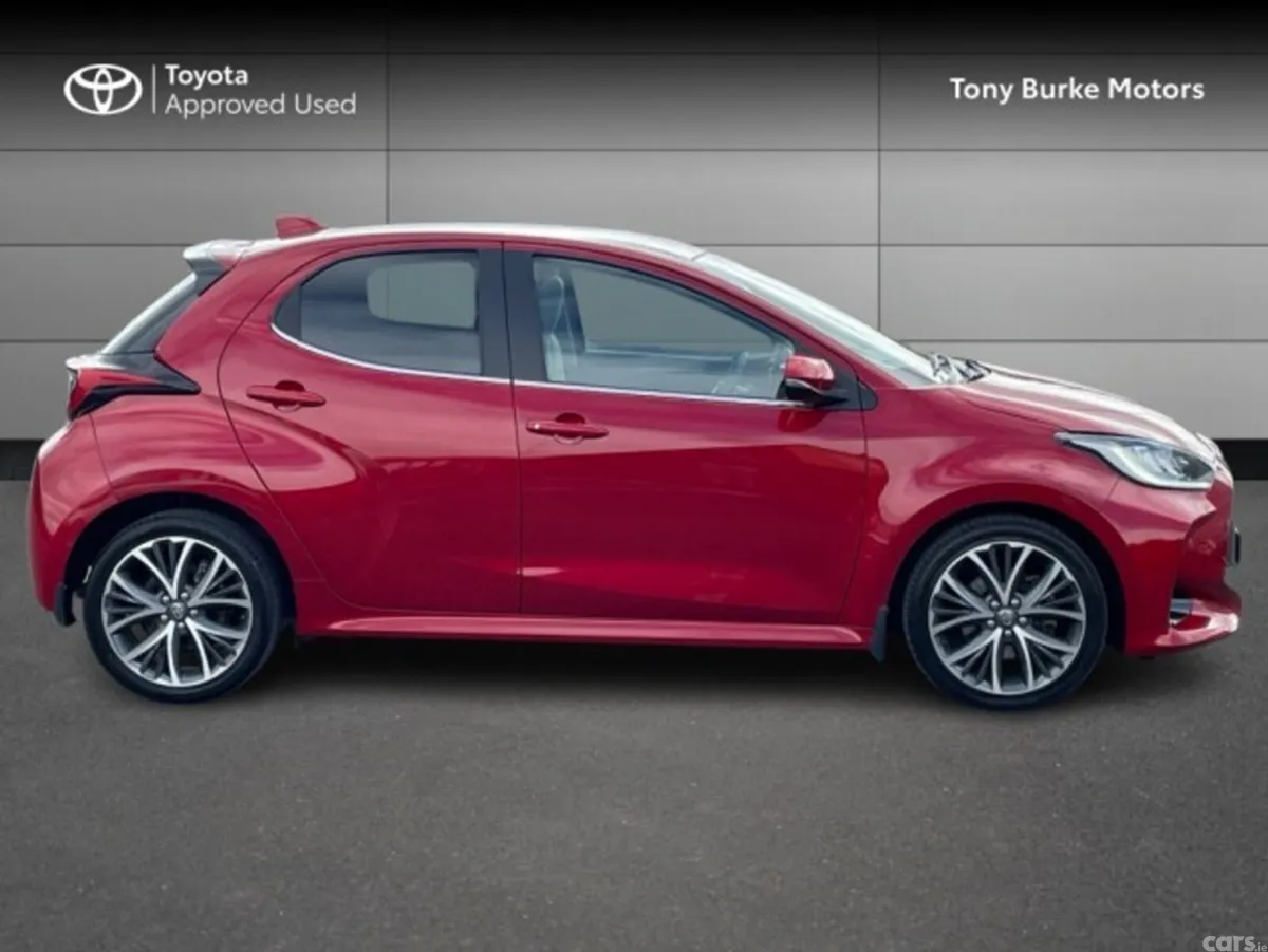 Toyota Yaris Hatchback, Petrol Hybrid, 2023, Red
