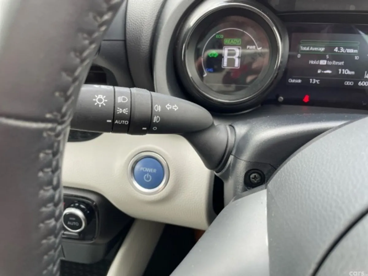 Toyota Yaris Hatchback, Petrol Hybrid, 2023, Red