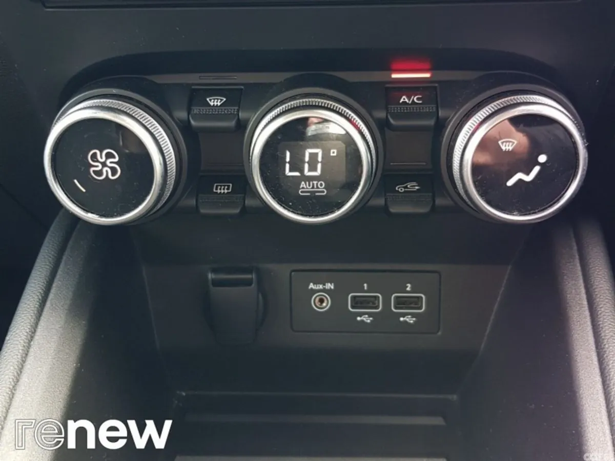 Renault Clio Hatchback, Petrol, 2023, Black