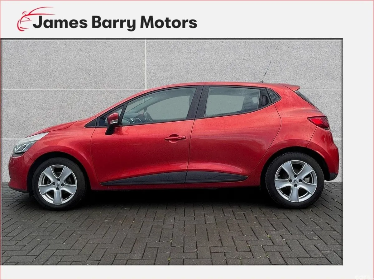 Renault Clio Hatchback, Petrol, 2014, Red