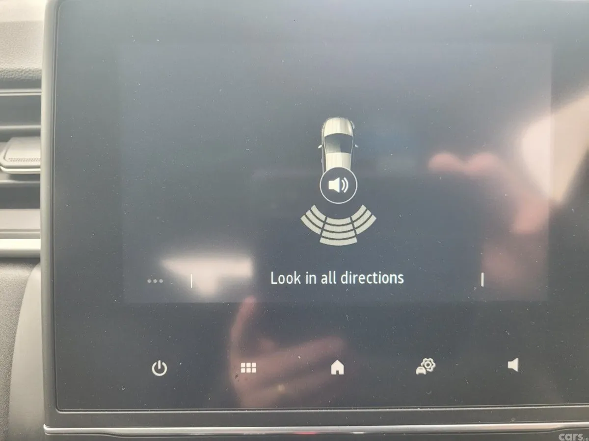 Renault Captur SUV, Petrol, 2023, Red