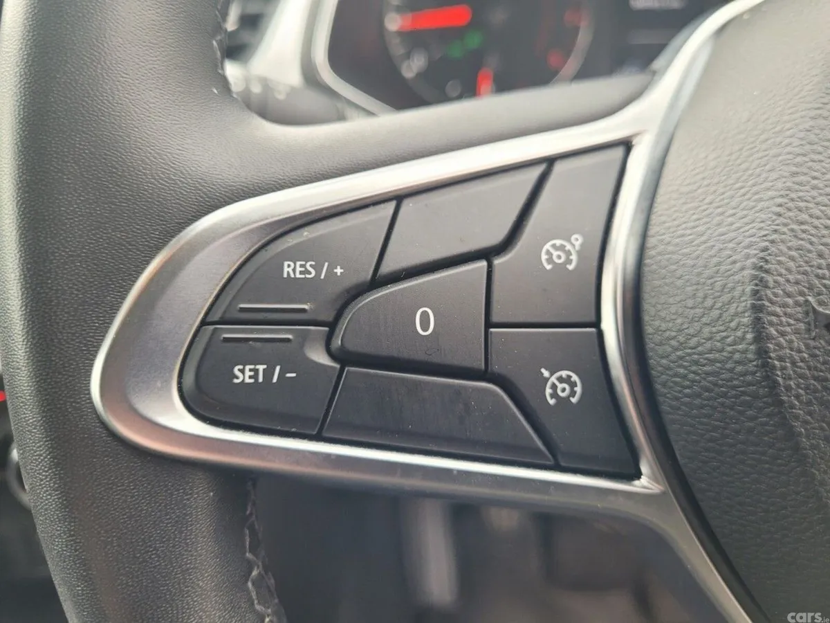 Renault Captur SUV, Petrol, 2023, Red