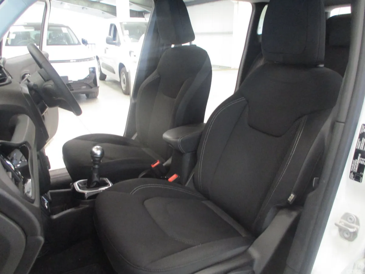 Jeep Renegade SUV, Petrol, 2023, White