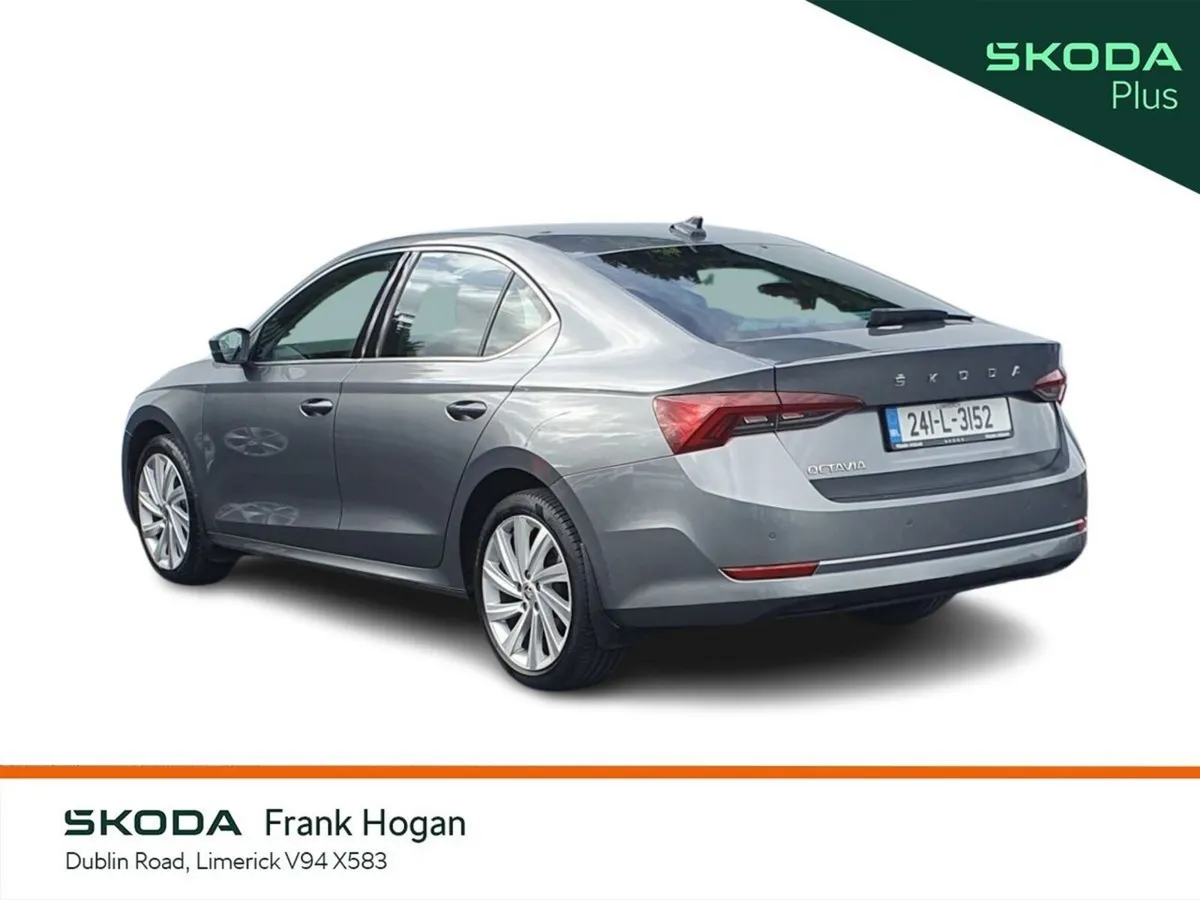 Skoda Octavia Saloon, Diesel, 2024, Grey