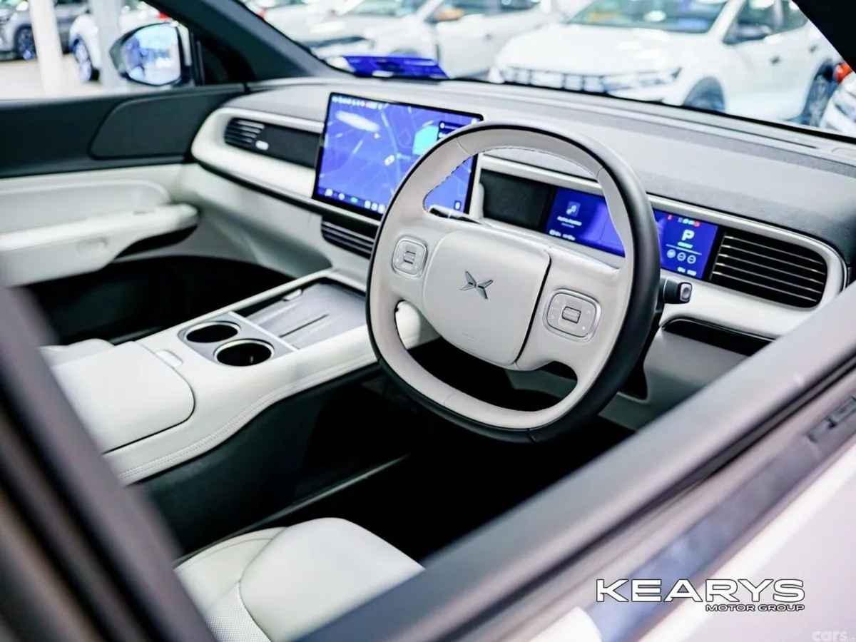 XPeng G6 Hatchback, Electric, 2025, Grey