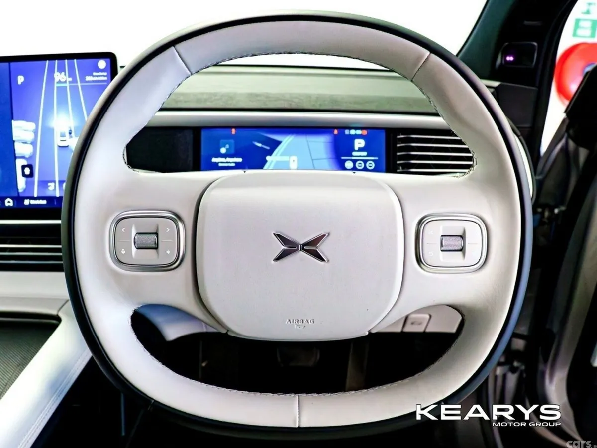 XPeng G6 Hatchback, Electric, 2025, Grey