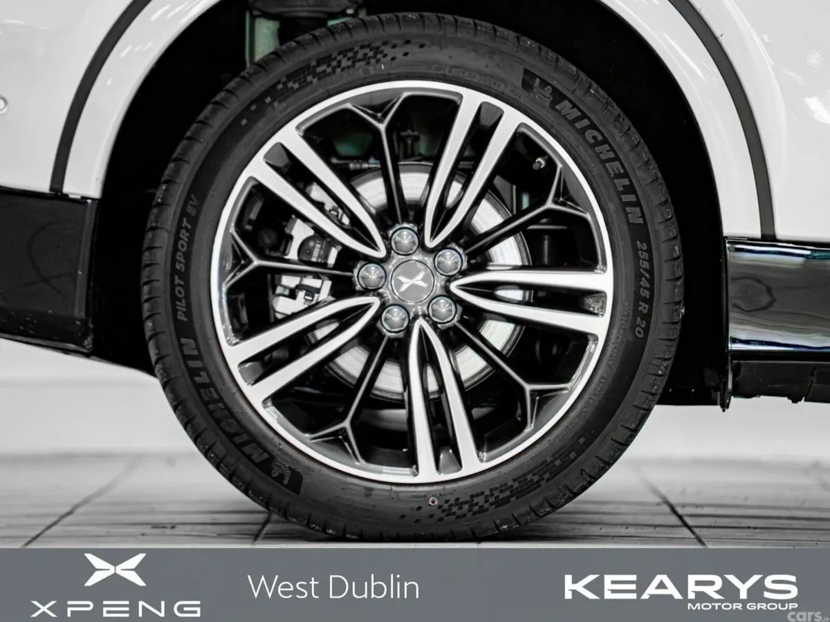 XPeng G6 Hatchback, Electric, 2025, Grey