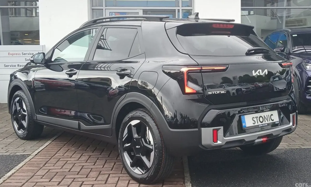 Kia Stonic SUV, Petrol, 2027, Black